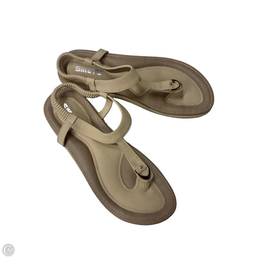 Sandals Flats By Clothes Mentor In Beige, Size: 10.5