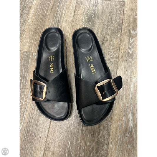 Sandals Flats By Clothes Mentor In Black, Size: 8