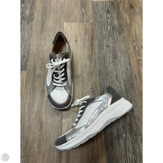 -Shoes Sneakers By Finn Comfort In Silver, Size: 7.5