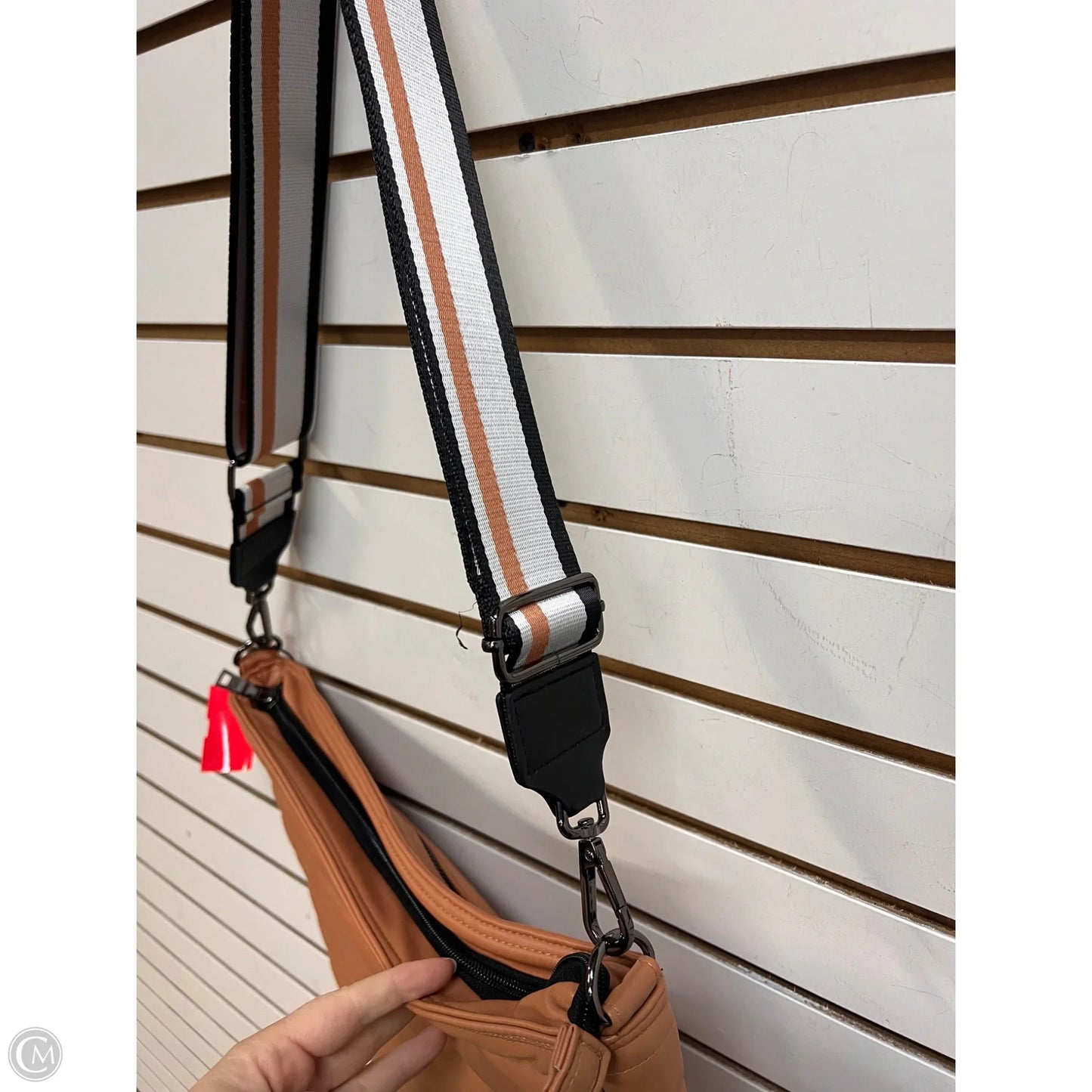 Crossbody By Think Royln, Size: Large