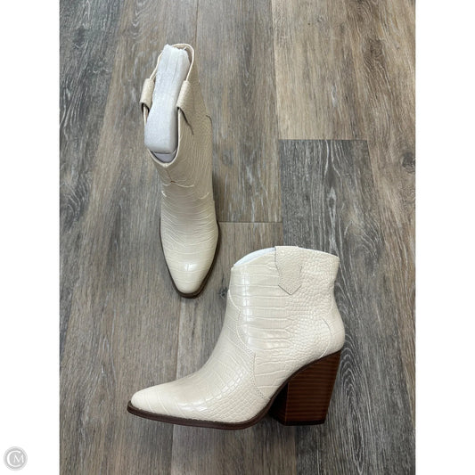 Boots Ankle Heels By Chinese Laundry In White, Size: 9.5