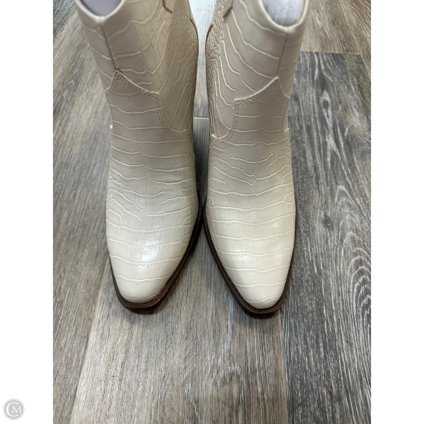 Boots Ankle Heels By Chinese Laundry In White, Size: 9.5