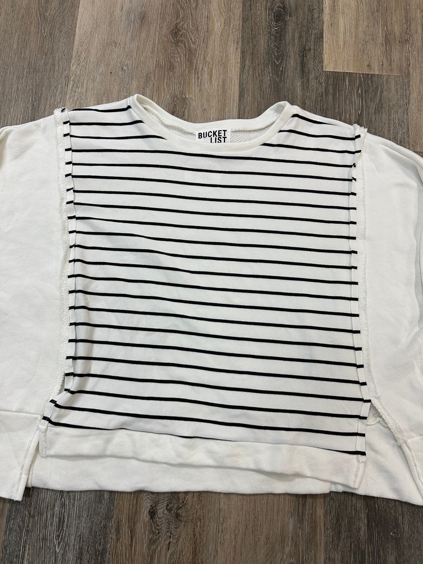 Top Long Sleeve By Bucket List In White, Size: L