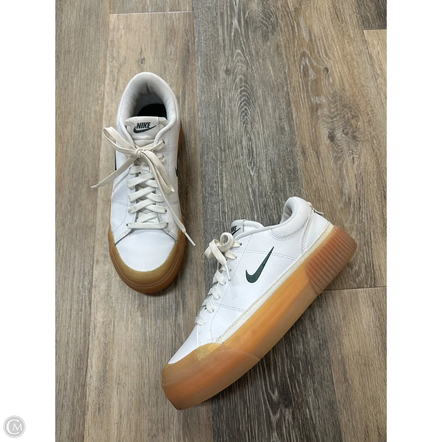 Shoes Athletic By Nike In White, Size: 9.5