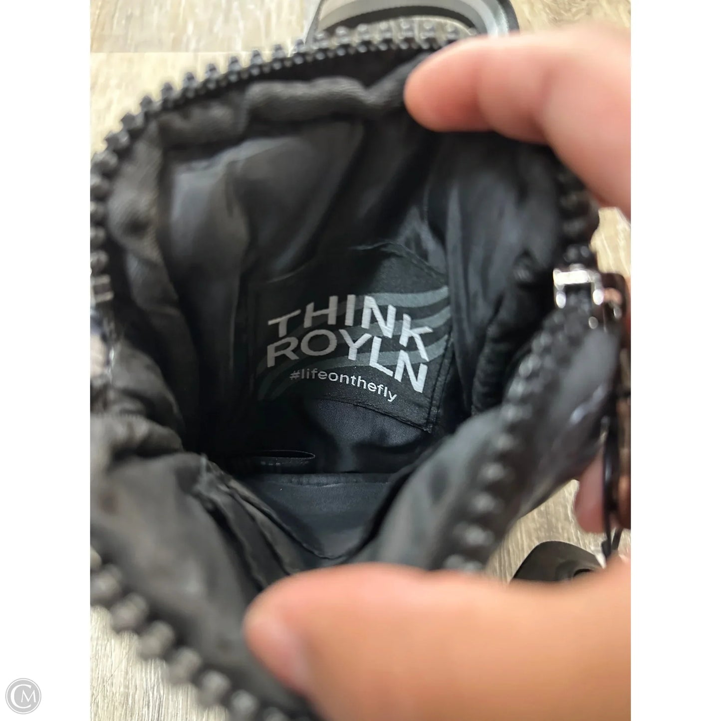 Crossbody By Think Royln, Size: Small