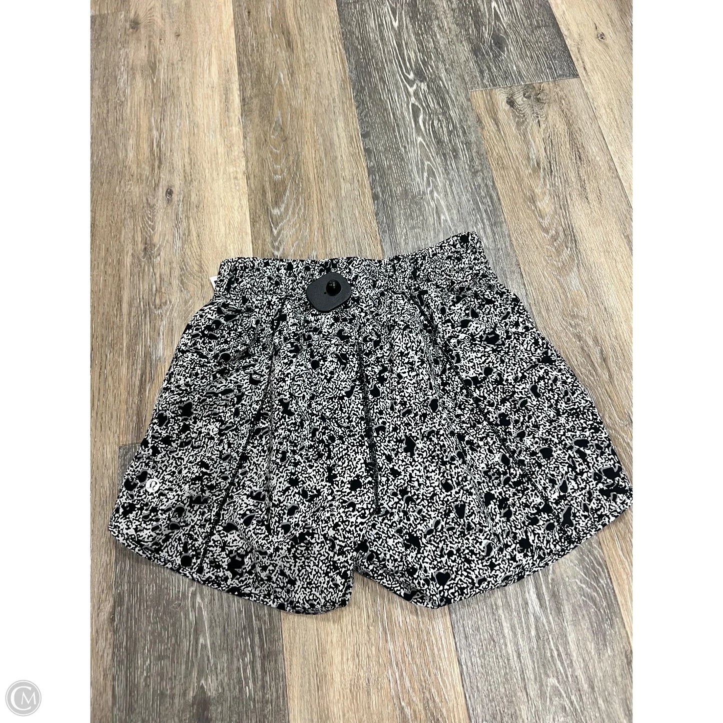Athletic Shorts By Lululemon In Black & White, Size: 6