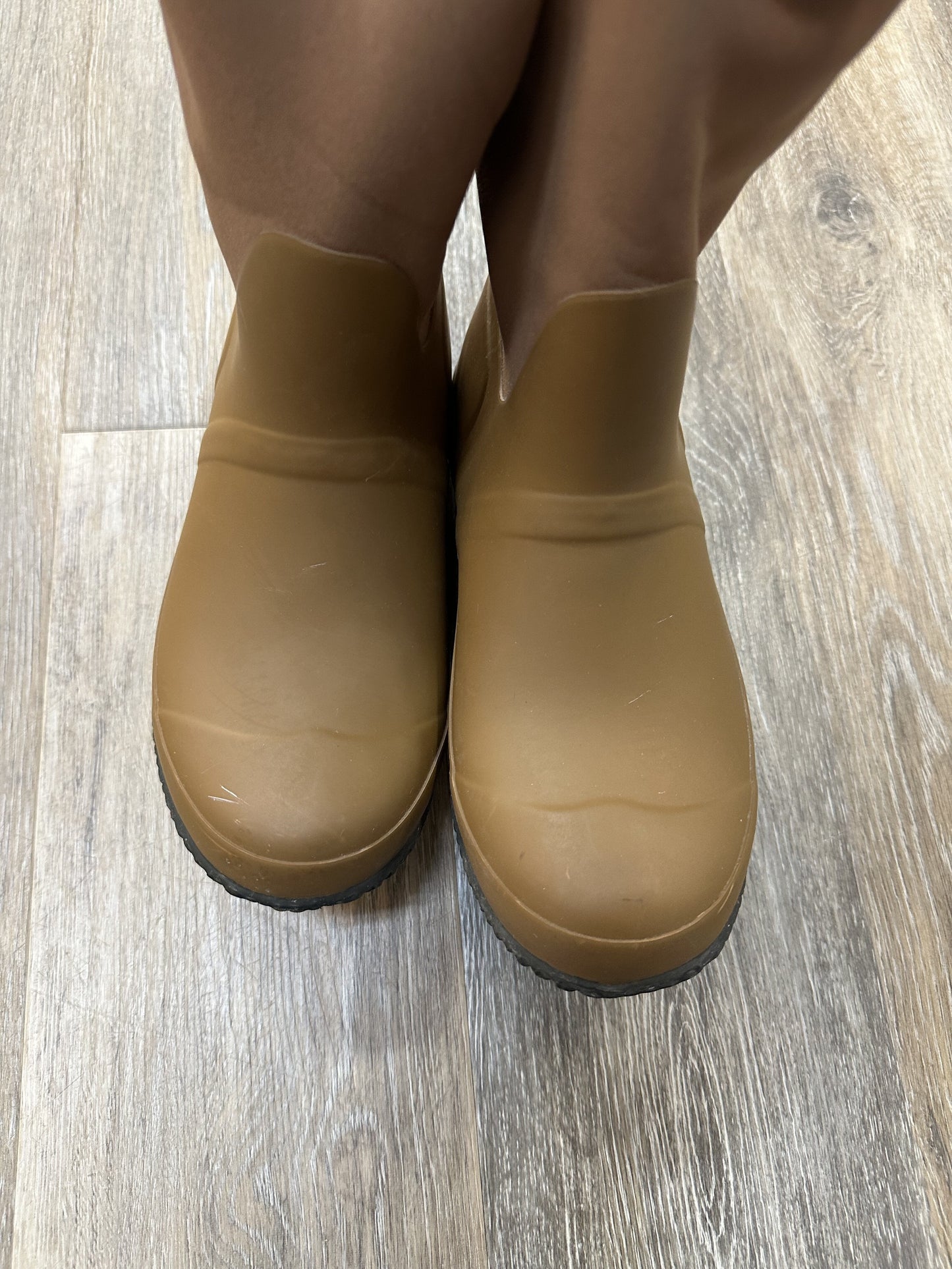 Boots Rain By Hunter  Size: 7