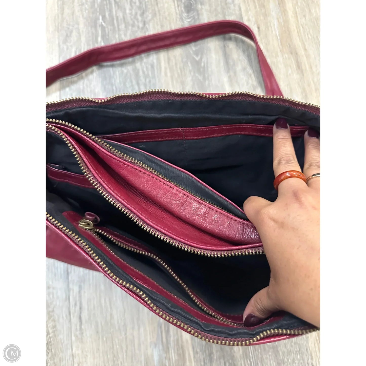 Crossbody Leather By Wanderers, Size: Large