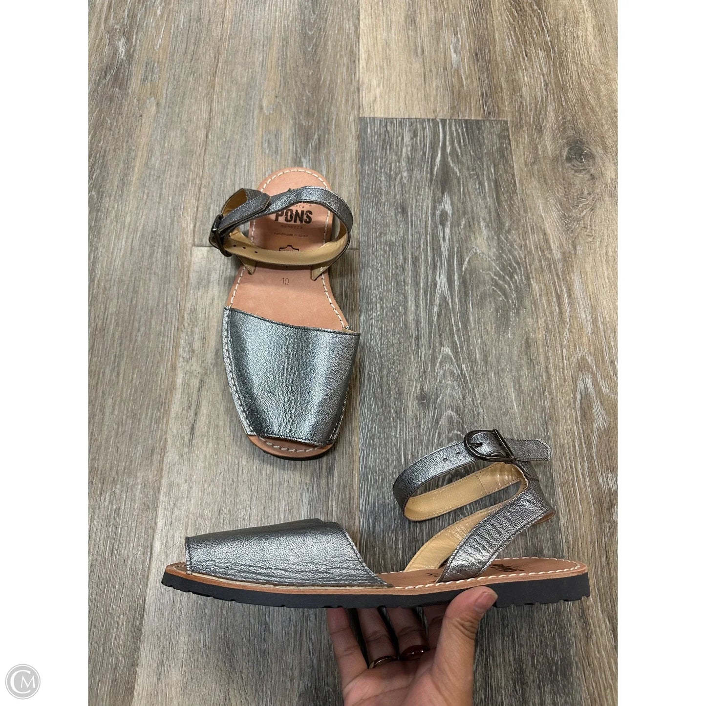 Sandals Flats By Pons In Silver, Size: 10