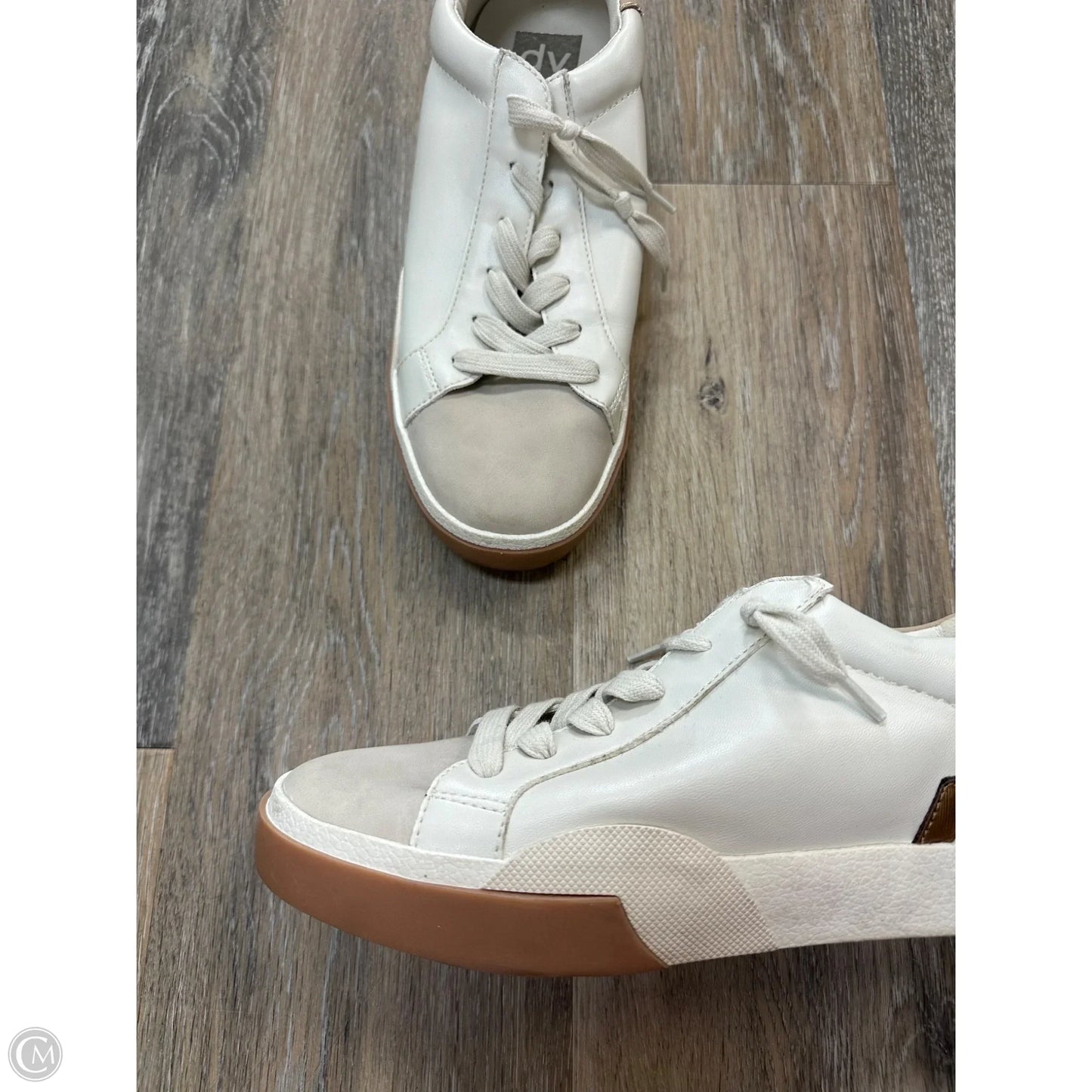 Shoes Sneakers By Dolce Vita In White, Size: 9