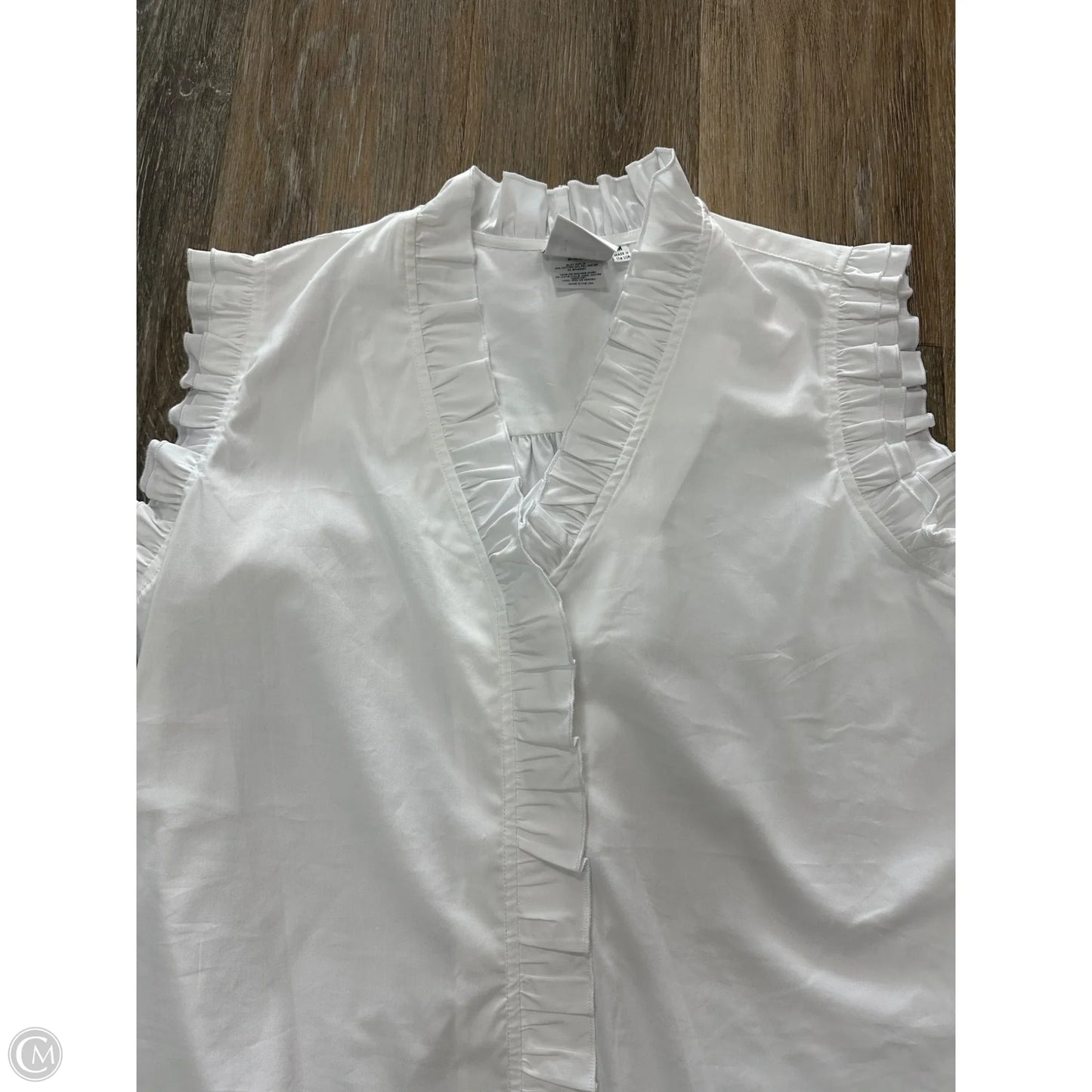 Top Sleeveless By Finley In White, Size: M