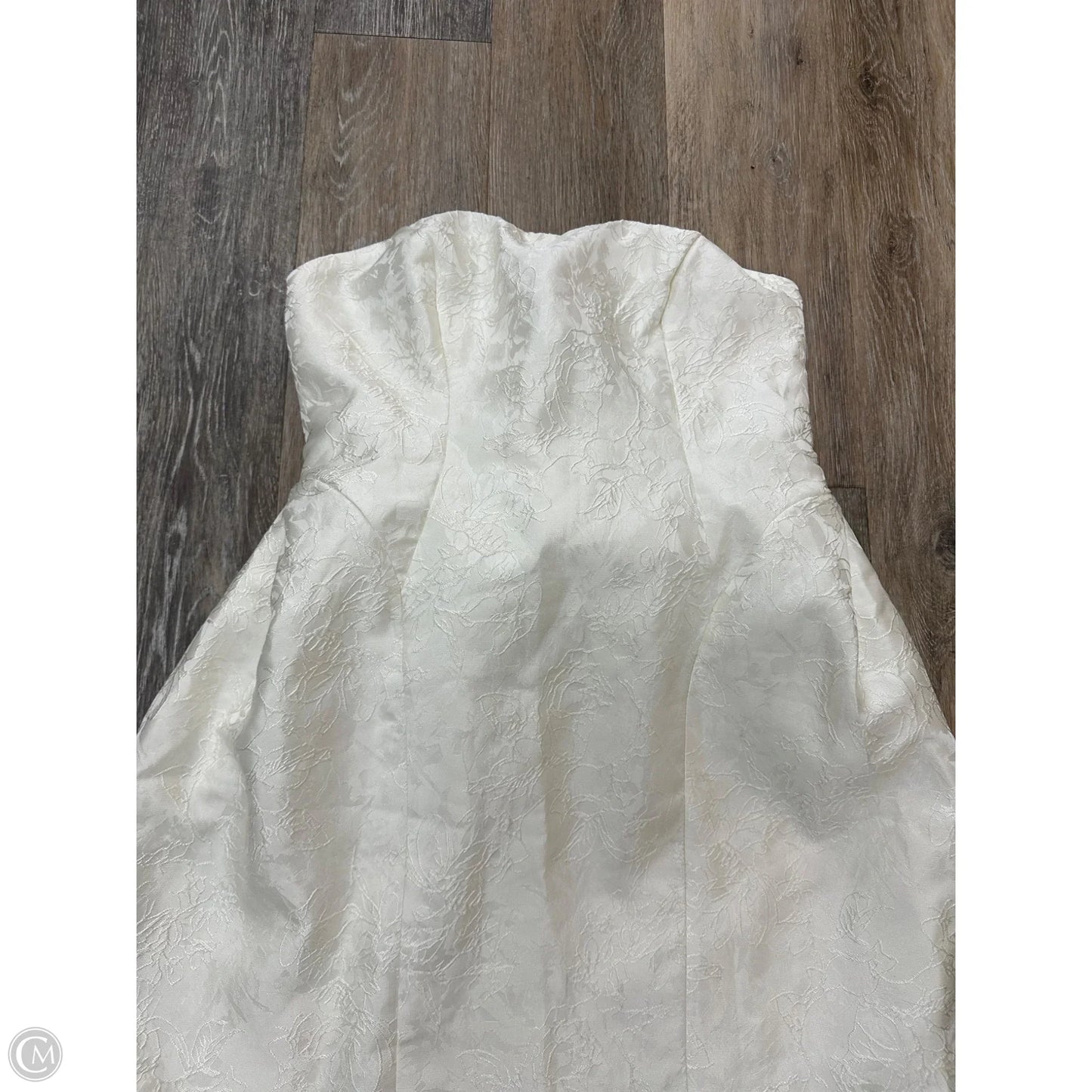 Dress Party Short By Saints & Secrets In Cream, Size: 14