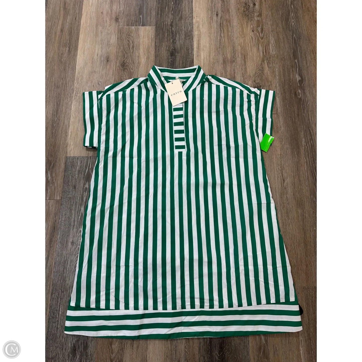 Dress Casual Short By Entro In Striped Pattern, Size: L