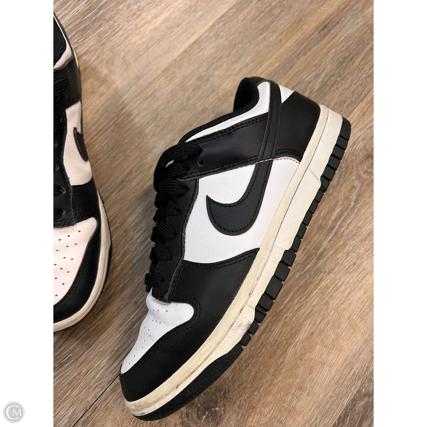 Shoes Athletic By Nike In Black & White, Size: 6