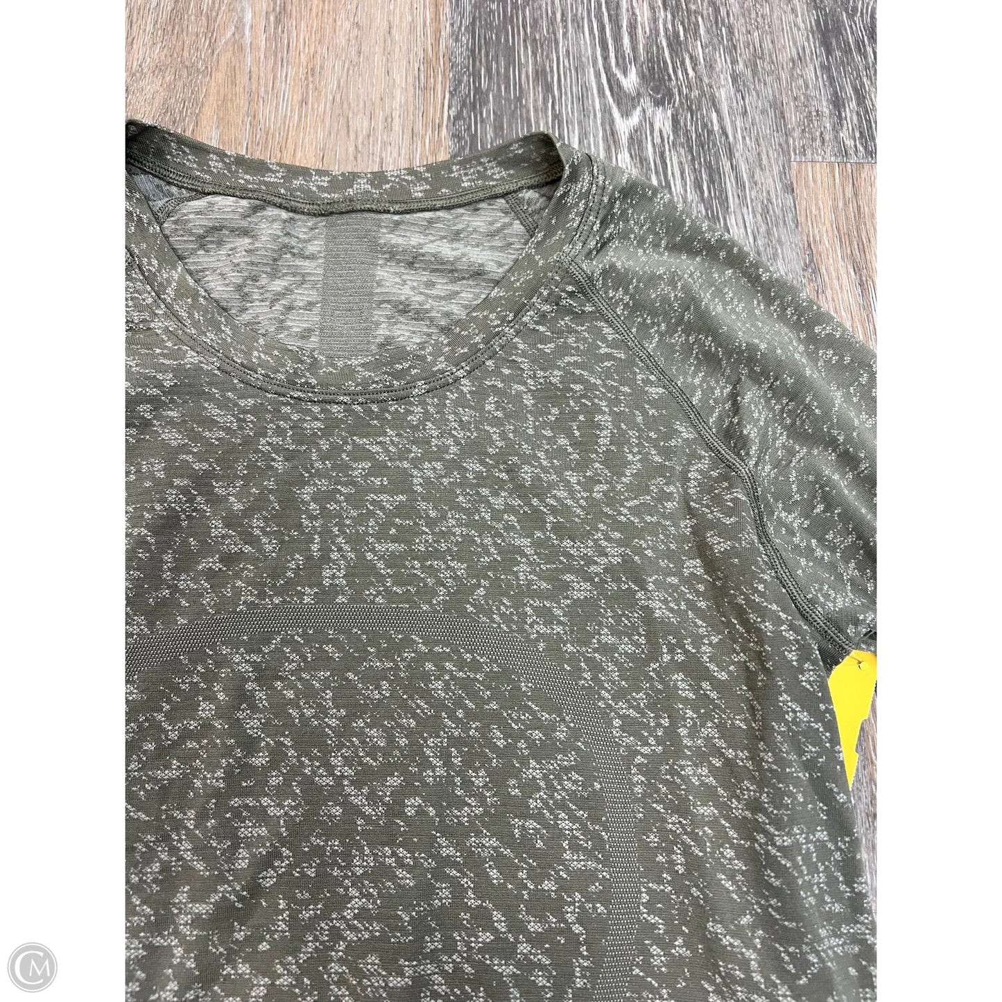 Athletic Top Long Sleeve Collar By Lululemon In Green, Size: 8