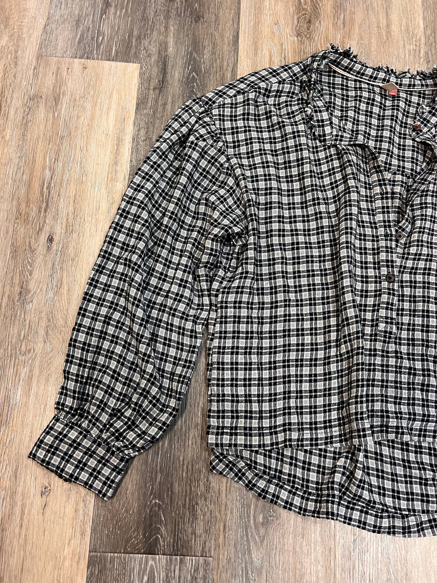 Blouse Long Sleeve By Pilcro In Plaid Pattern, Size: L