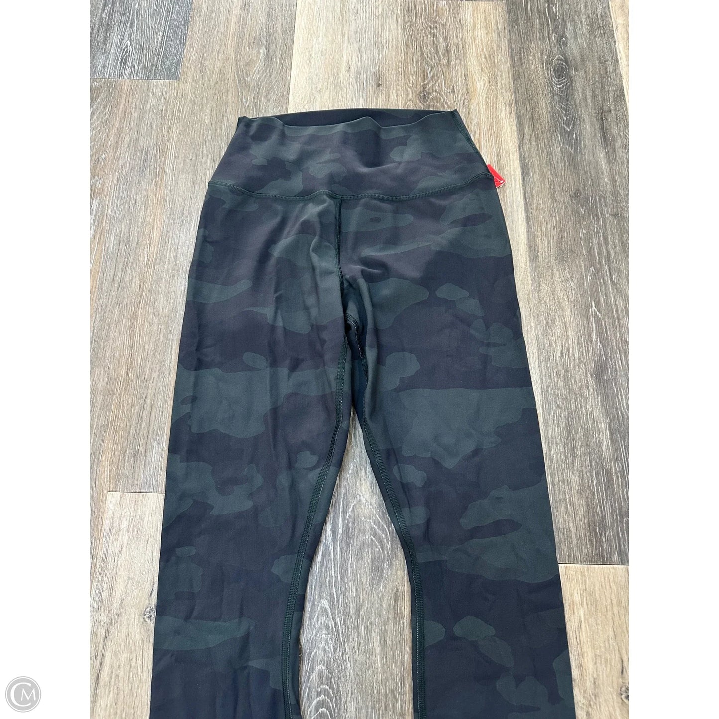 Athletic Leggings By Alo In Camouflage Print, Size: M