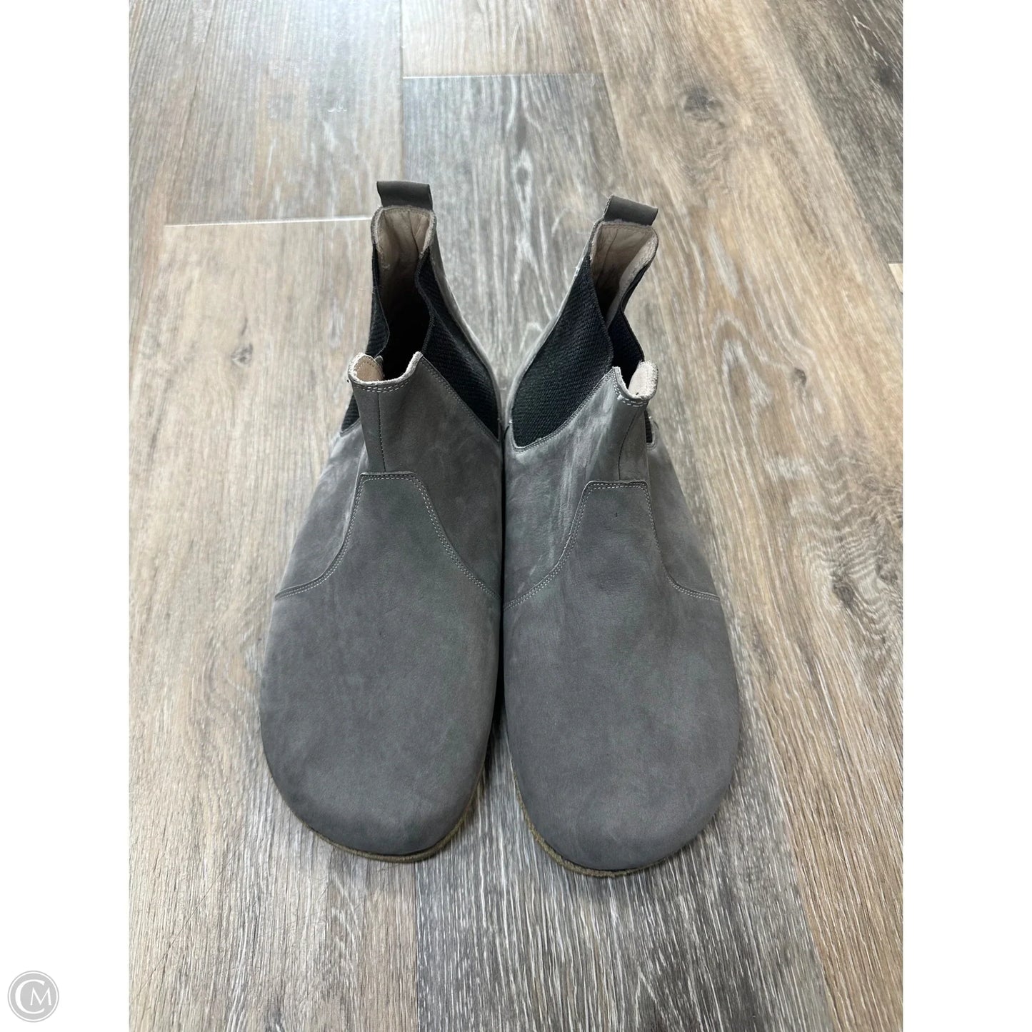 Boots Ankle Flats By Svony In Grey, Size: 7.5
