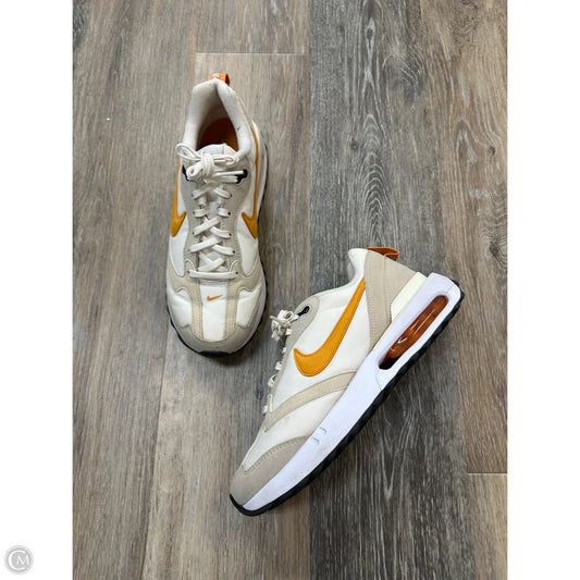 Shoes Athletic By Nike In Cream, Size: 8.5