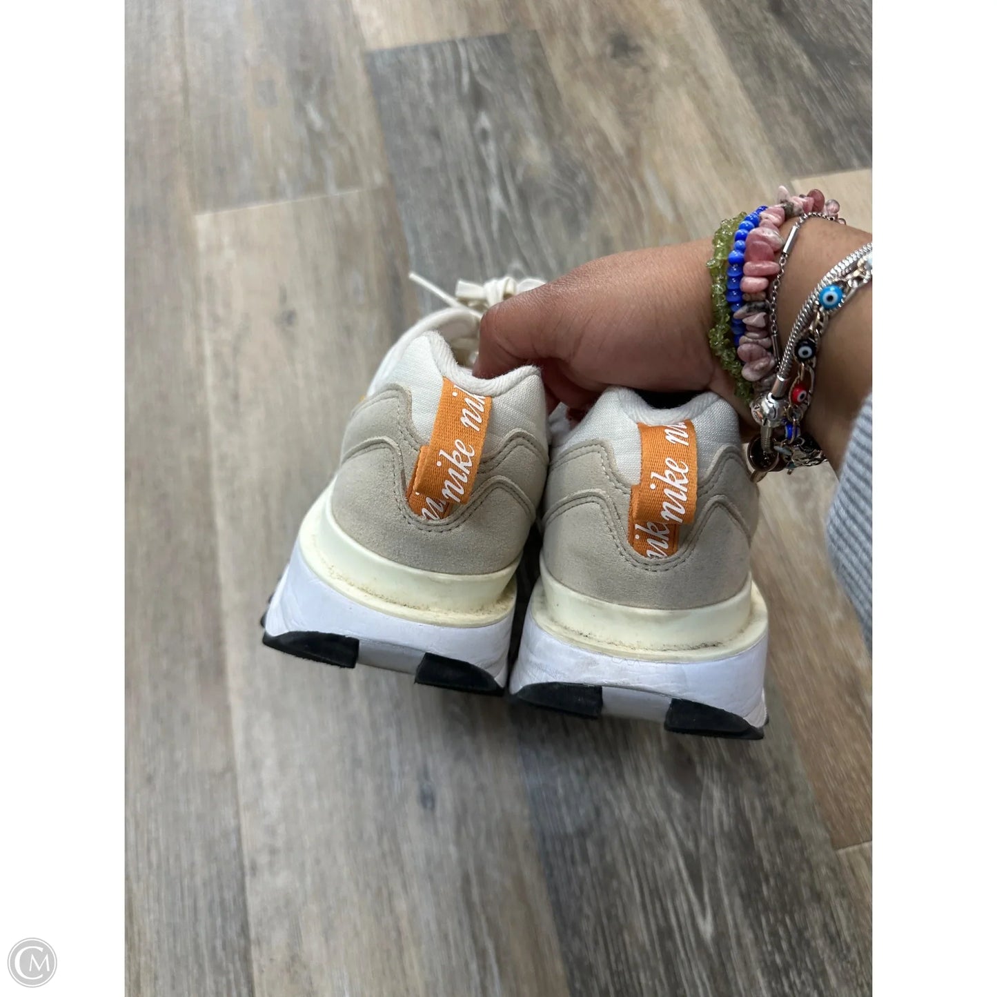 Shoes Athletic By Nike In Cream, Size: 8.5