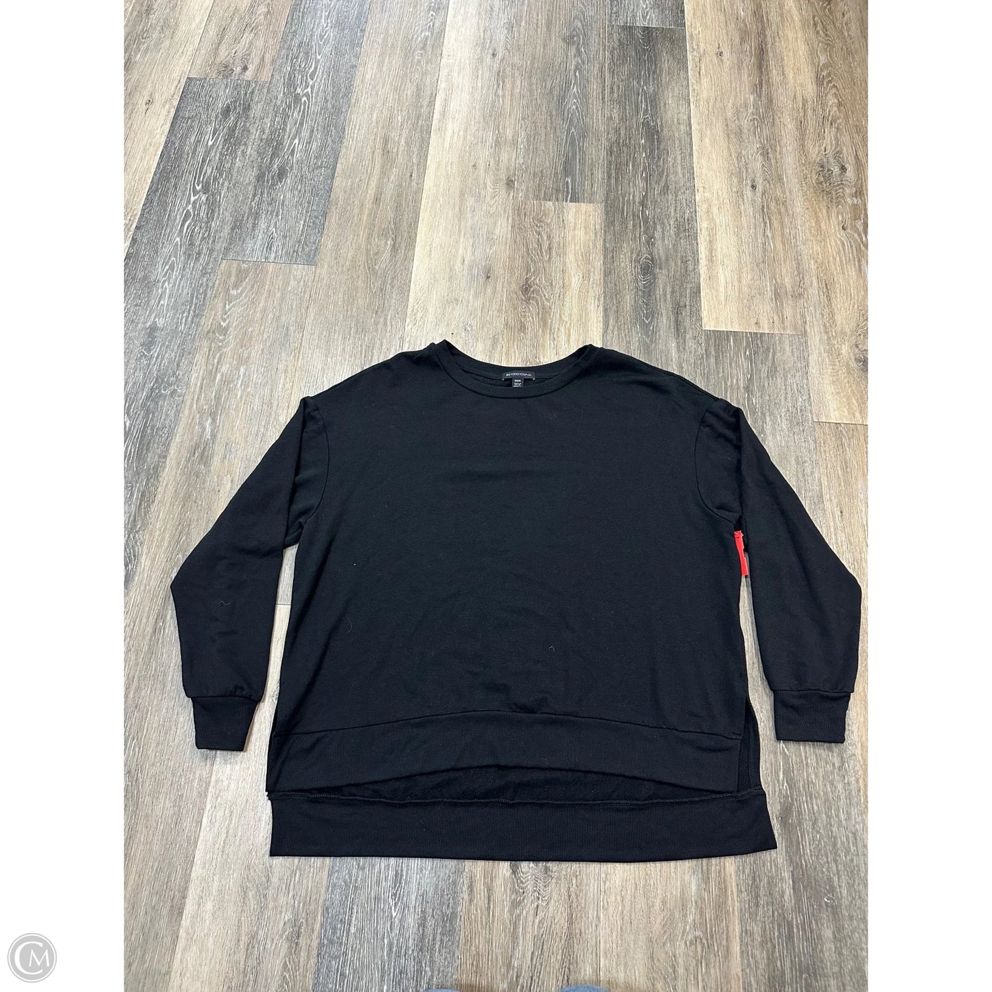 Athletic Top Long Sleeve Crewneck By Beyond Yoga In Black, Size: M