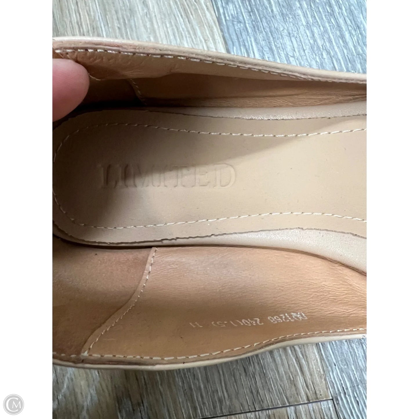 Shoes Flats Leather By Limited In Tan, Size: 8