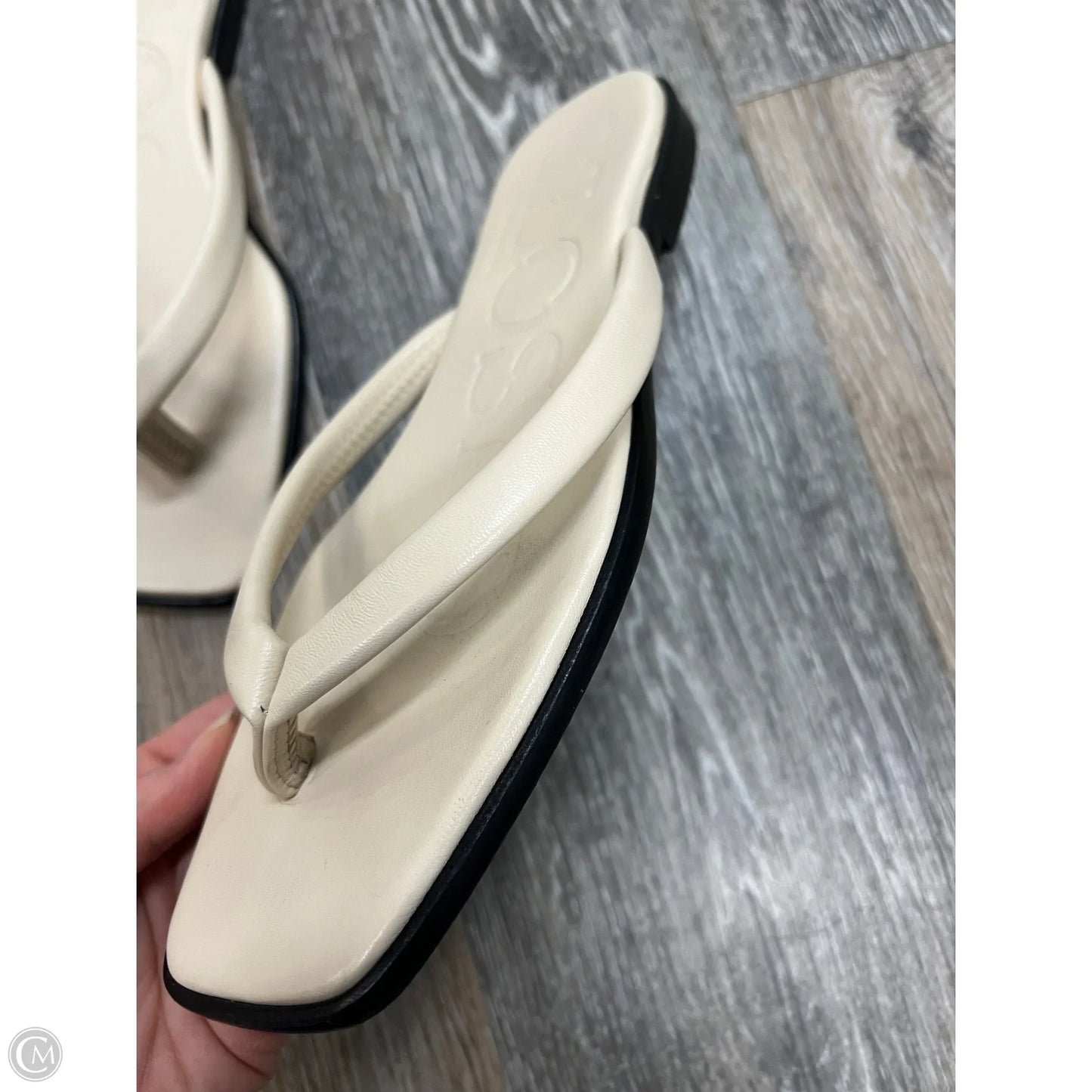 Sandals Flats Designer By Closed In Cream, Size: 8