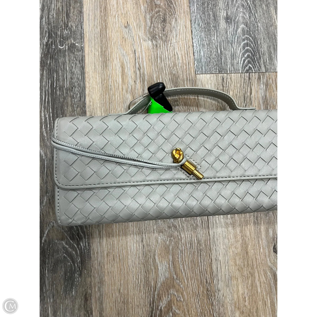 Clutch By Clothes Mentor, Size: Medium
