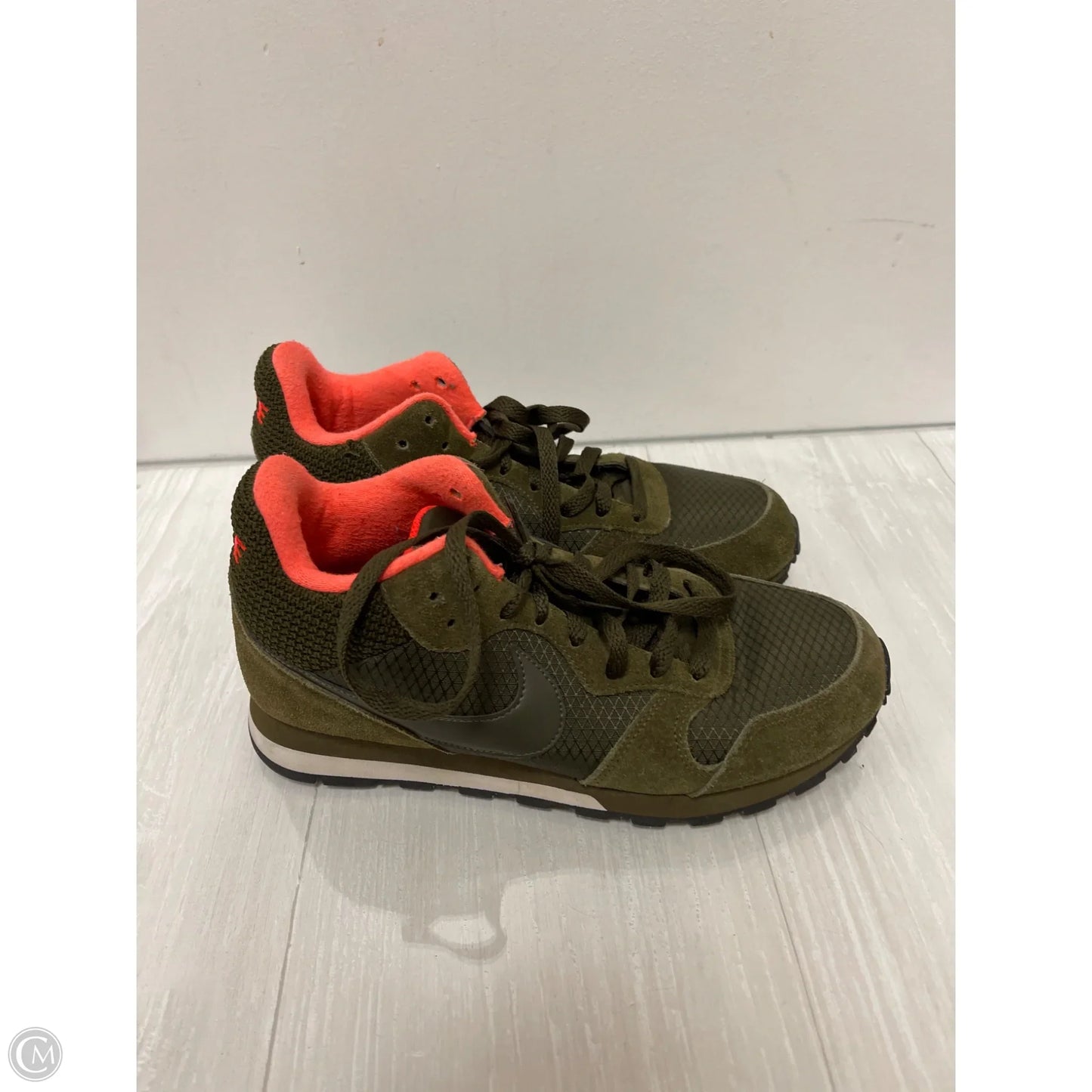 Shoes Athletic By Nike In Green, Size: 8