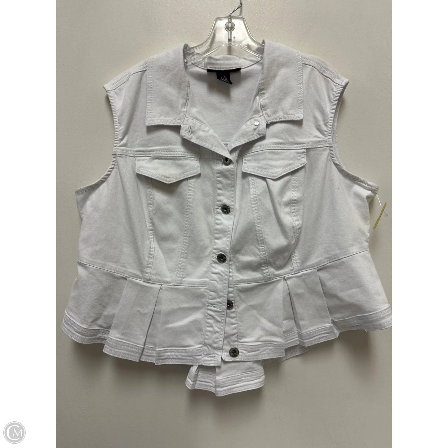 Vest Other By Ashley Stewart In White, Size: 3x