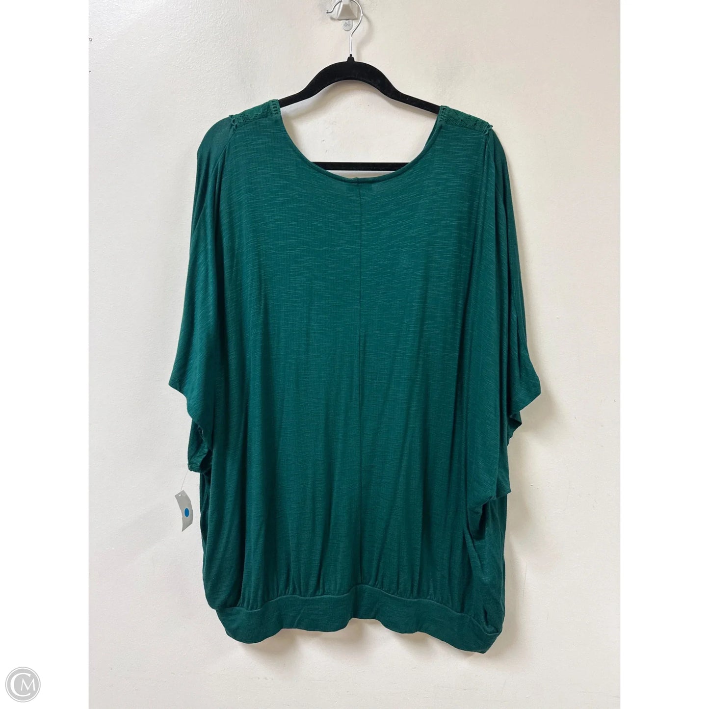 Top Short Sleeve By Torrid In Green, Size: 3x