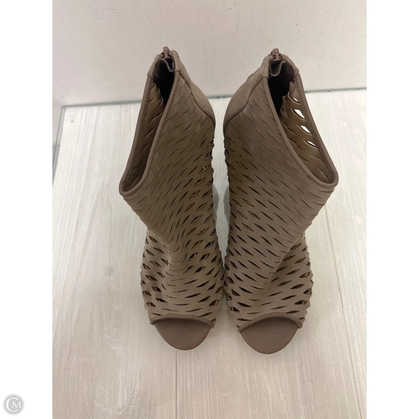 Boots Ankle Heels By Clothes Mentor In Tan, Size: 9