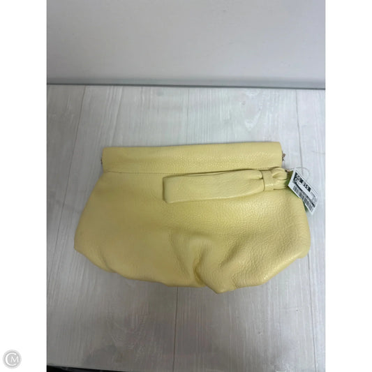 Clutch By Clothes Mentor, Size: Medium