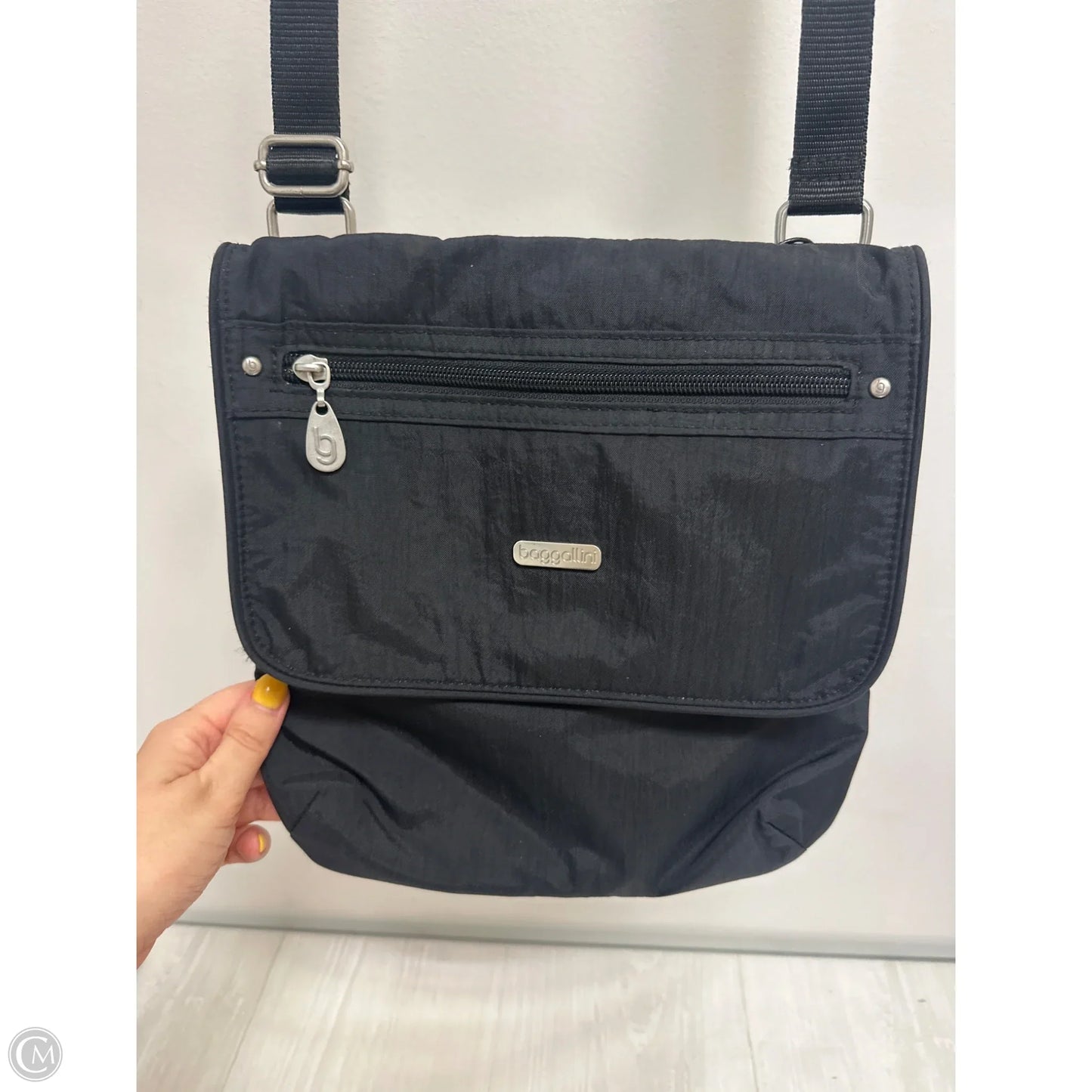 Crossbody By Baggallini, Size: Medium