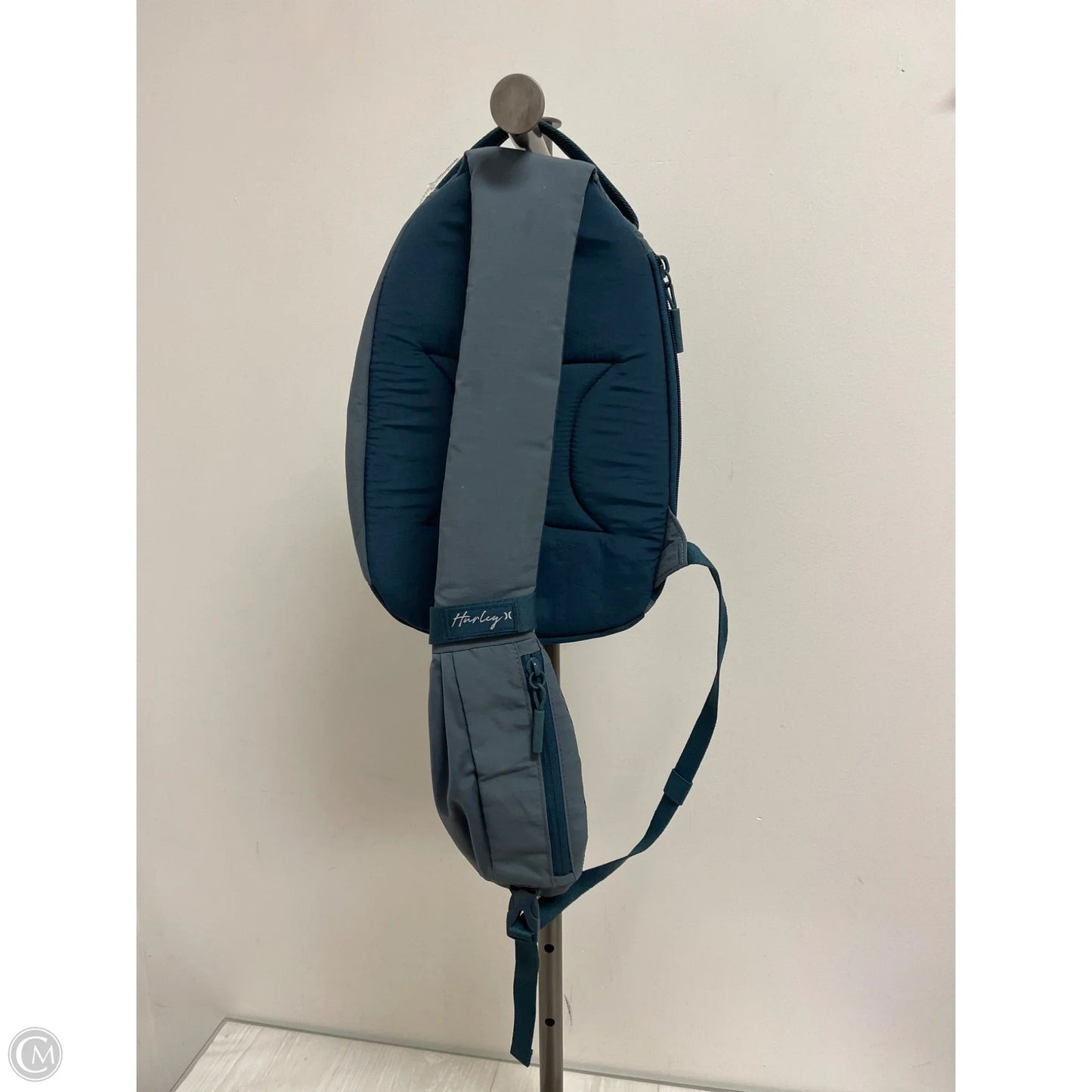 Belt Bag By Hurley, Size: Medium
