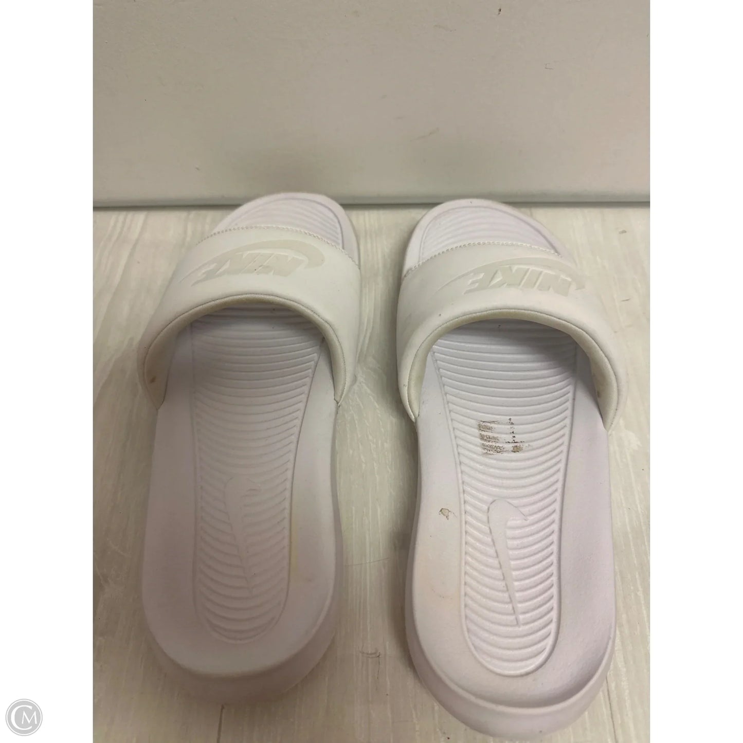 Sandals Flats By Nike In White, Size: 10