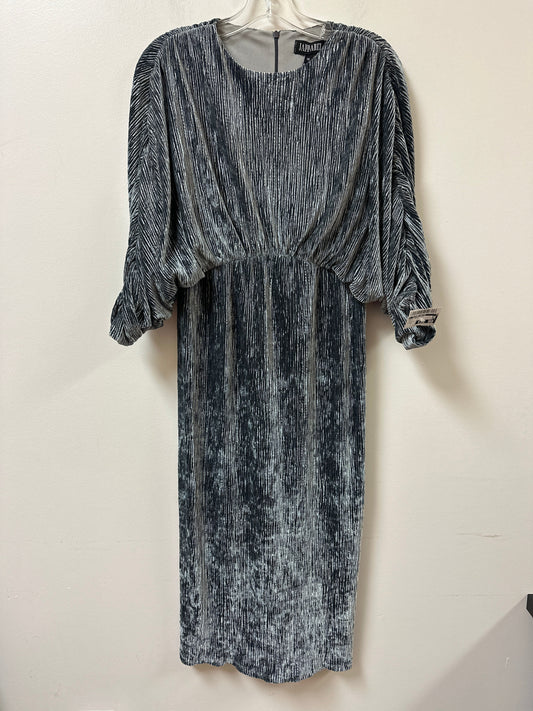 Dress Casual Midi By Clothes Mentor In Green, Size: Xs