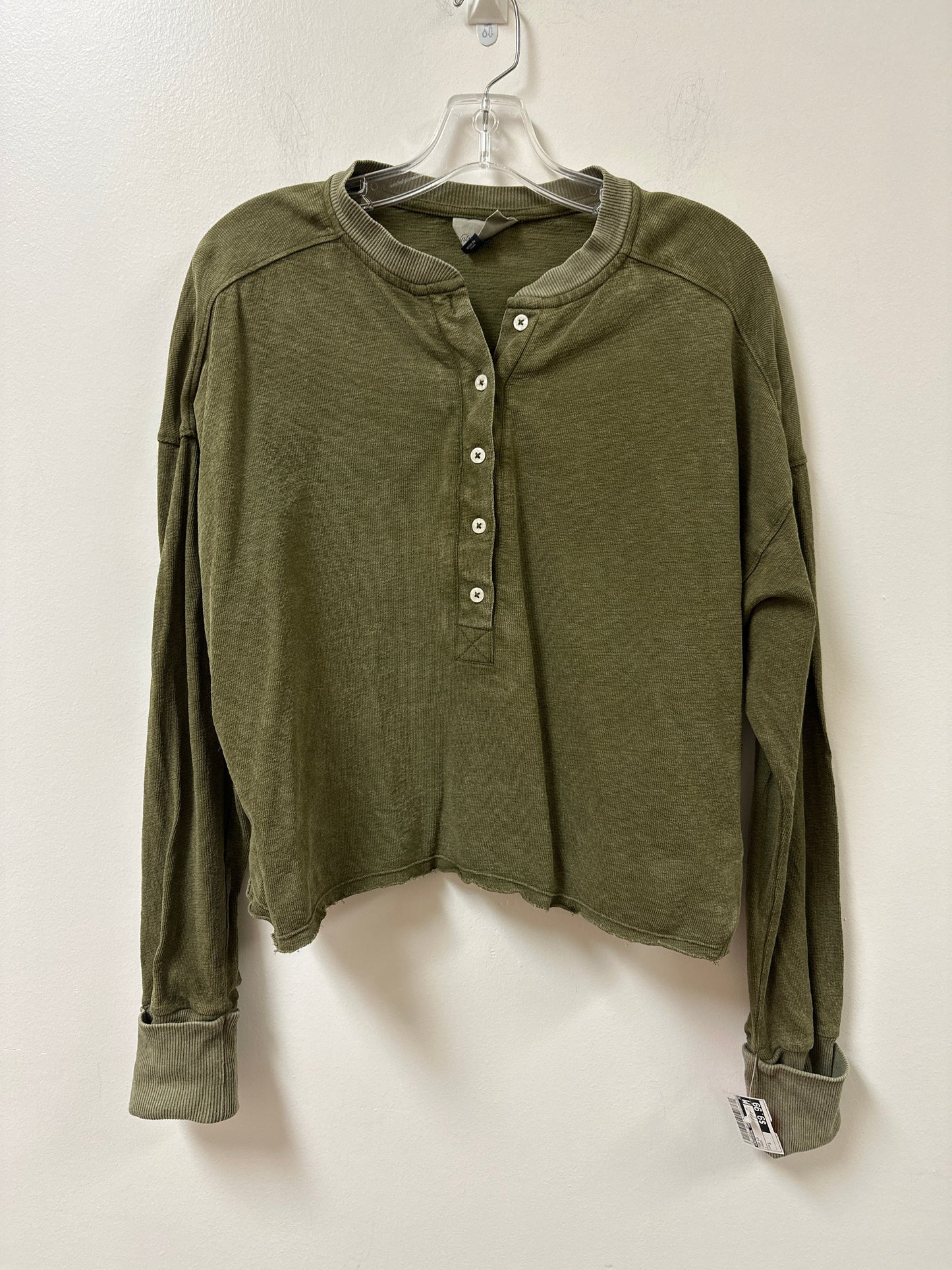Top Long Sleeve By Universal Thread In Green, Size: S