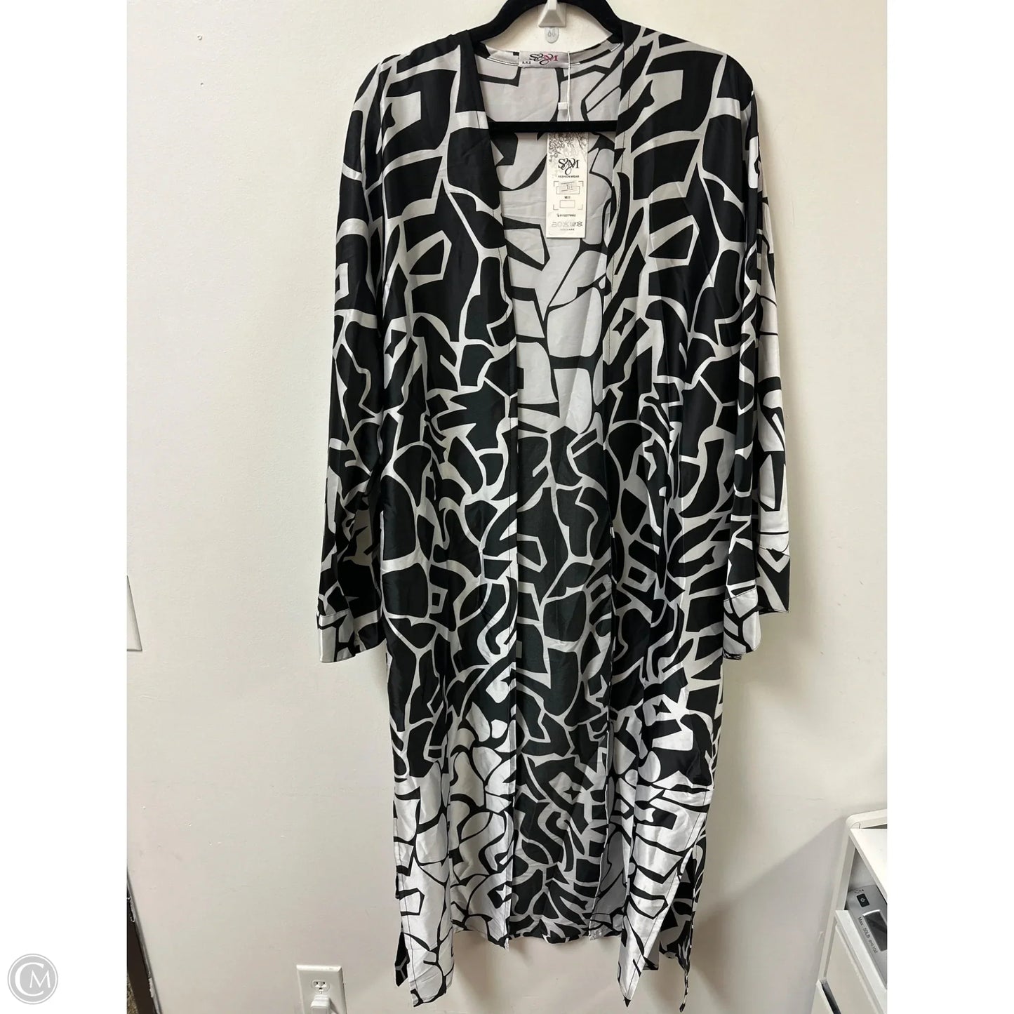 Kimono By Clothes Mentor In Black & White, Size: Xl