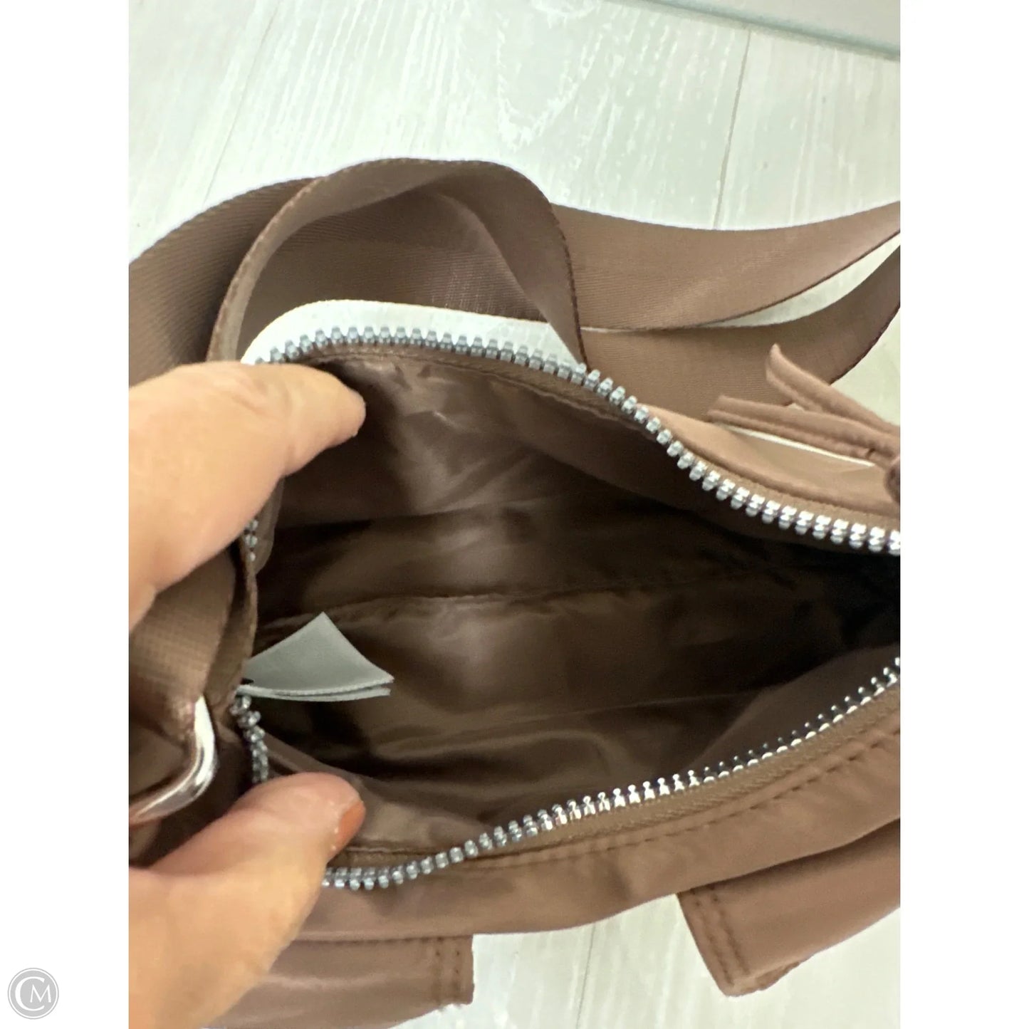 Crossbody By Clothes Mentor, Size: Small