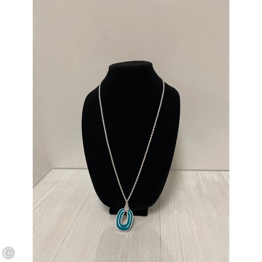 Necklace Layered By Clothes Mentor
