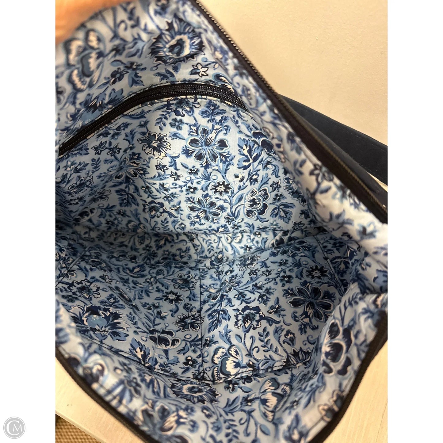 Handbag By Vera Bradley, Size: Large