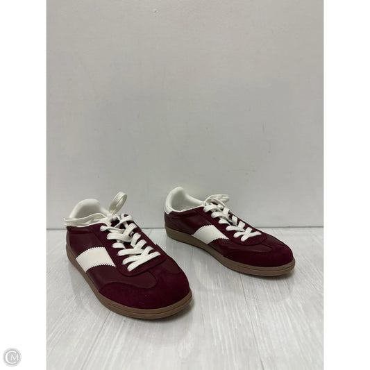 Shoes Sneakers By Universal Thread In Red, Size: 10