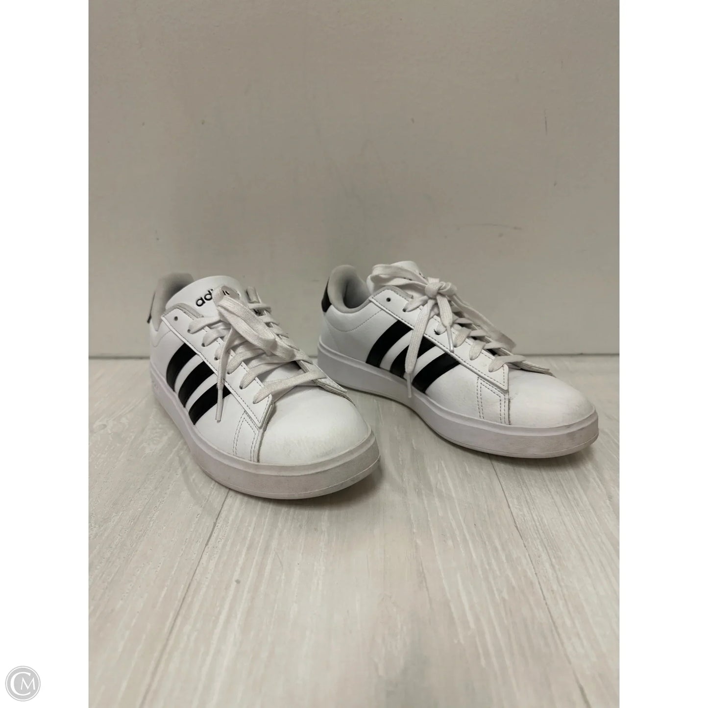 Shoes Sneakers By Adidas In White, Size: 7