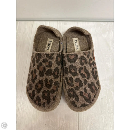 Shoes Flats By Taos In Animal Print, Size: 7.5