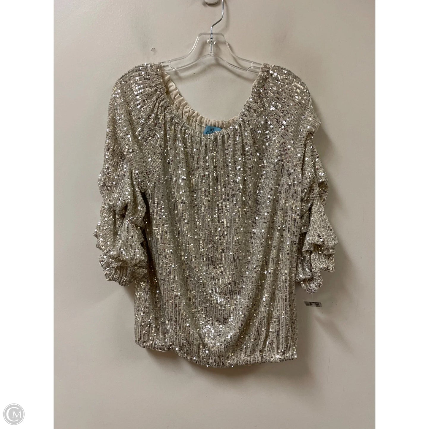 Top Long Sleeve By Cece In Gold, Size: M
