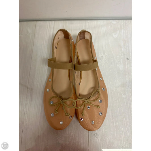 Shoes Flats By Clothes Mentor In Cream, Size: 8