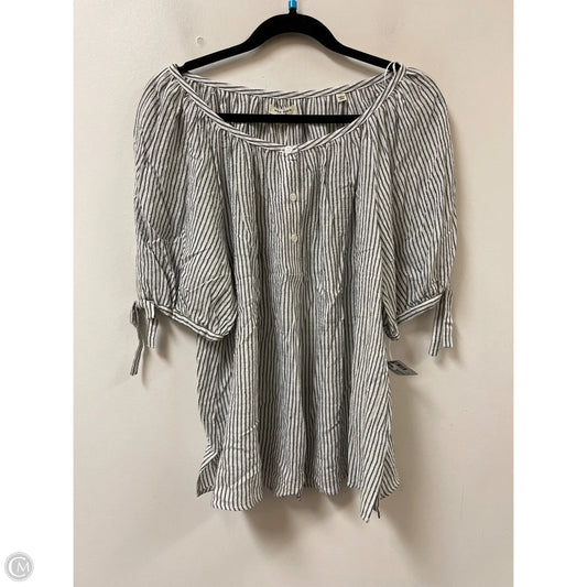 Top Short Sleeve By Max Studio In Grey, Size: M