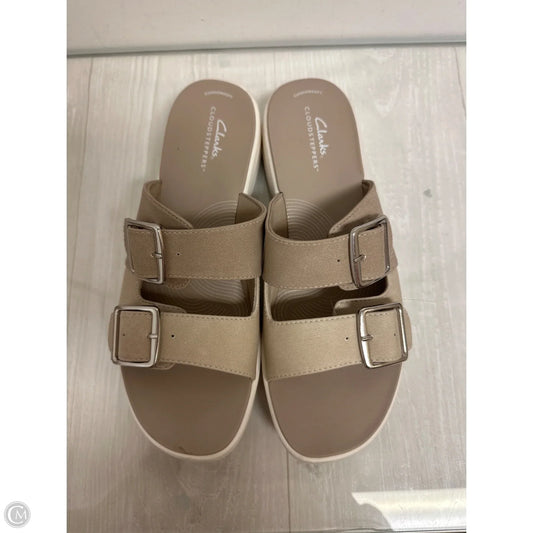 Sandals Flats By Clarks In Taupe, Size: 11