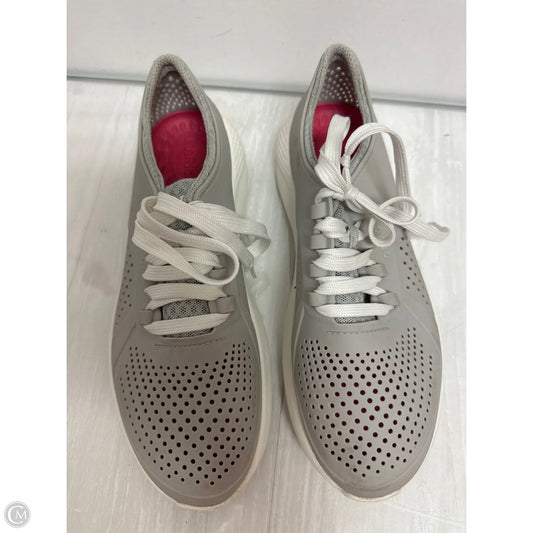 Shoes Sneakers By Crocs In Grey, Size: 10
